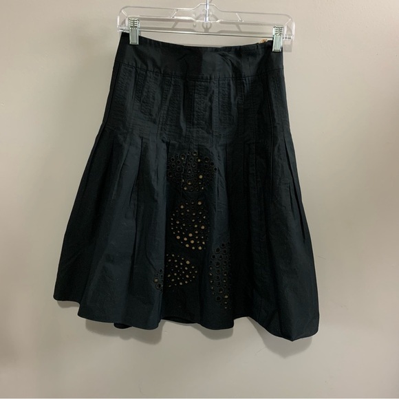 Akris Punto Black Cutout Circle  high waisted Midi Skirt Size 6 - Picture 2 of 9